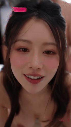 AI真人短剧《良子重生绑定系统》第1集 动漫视频 PC端 预览图