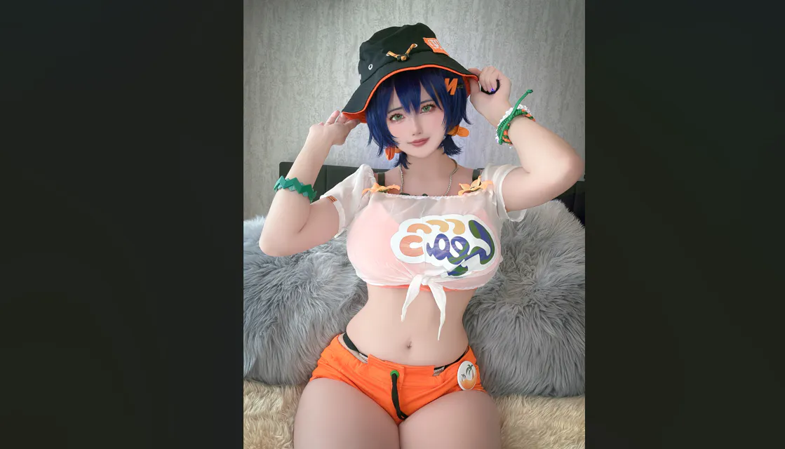 Uri - 夏日泳装玲Summer Belle cosplay