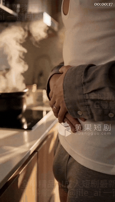 AI短剧《快门沦陷》1-10合集 动漫视频 PC端 预览图